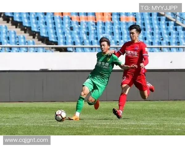 重庆足球队防反战术解析及其在联赛中的应用与成效探讨